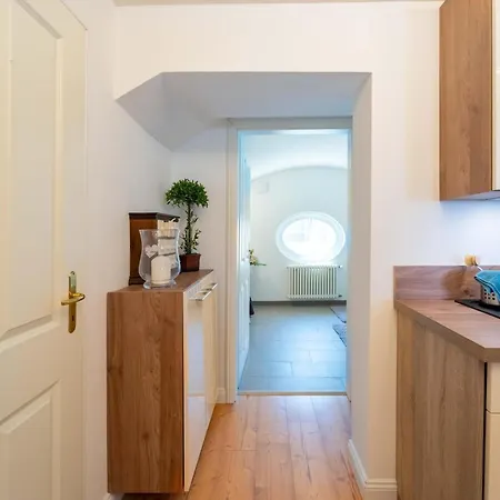 Apartamento Seeblick-dachgeschoss In Historischer Zentral 4 Pax Schwerin (Mecklenburg-Vorpommern)