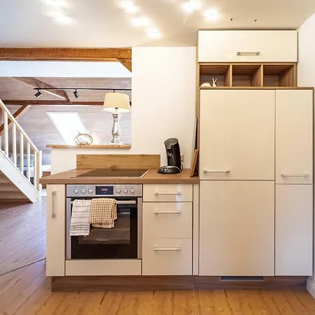 Apartamento Seeblick-dachgeschoss In Historischer Zentral 4 Pax