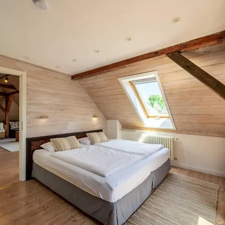 Seeblick-dachgeschoss In Historischer Zentral 4 Pax Apartment Schwerin (Mecklenburg-Vorpommern)