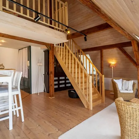 Apartamento Seeblick-dachgeschoss In Historischer Zentral 4 Pax Schwerin (Mecklenburg-Vorpommern)