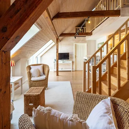 Seeblick-dachgeschoss In Historischer Zentral 4 Pax Apartment Schwerin (Mecklenburg-Vorpommern)